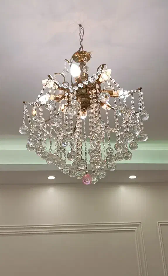 لوستر کریستالی هشت شاخه|لوستر و چراغ آویز|ری, سیزده آبان|دیوار