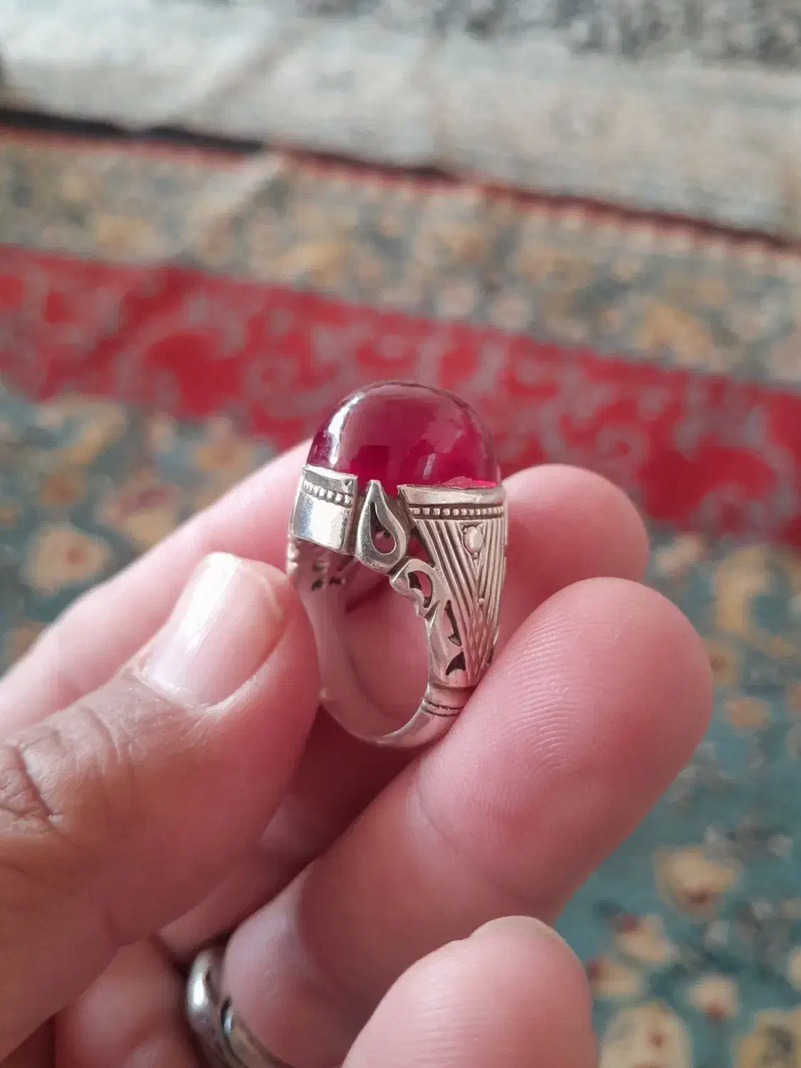 انگشتر یاقوت|کلکسیون اشیاء عتیقه|سرپل ذهاب, |دیوار