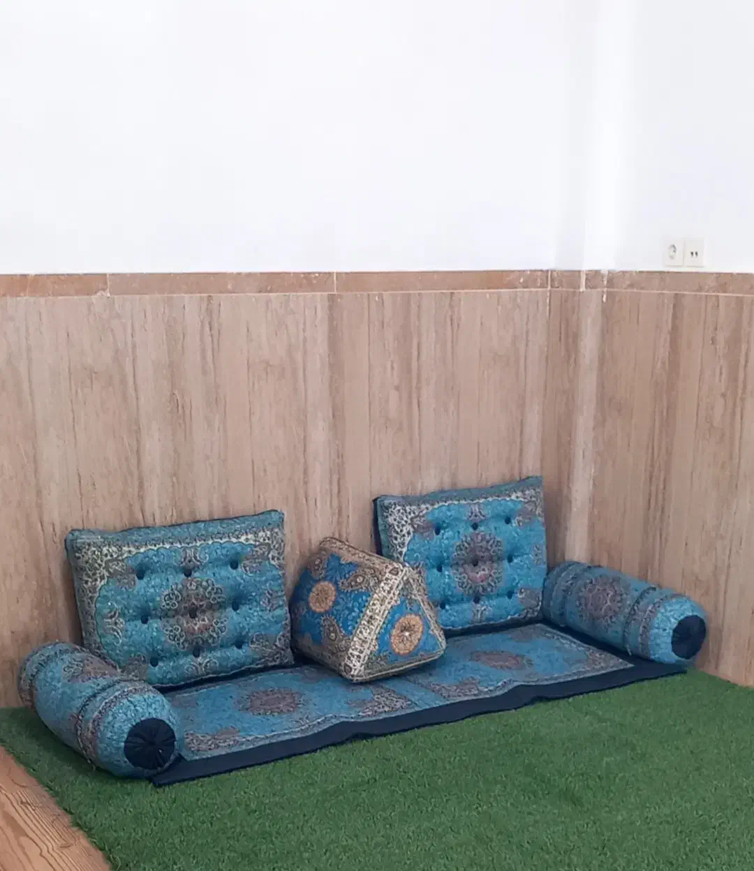 ست شاه نشین|پشتی|تالش, هشتپر|دیوار