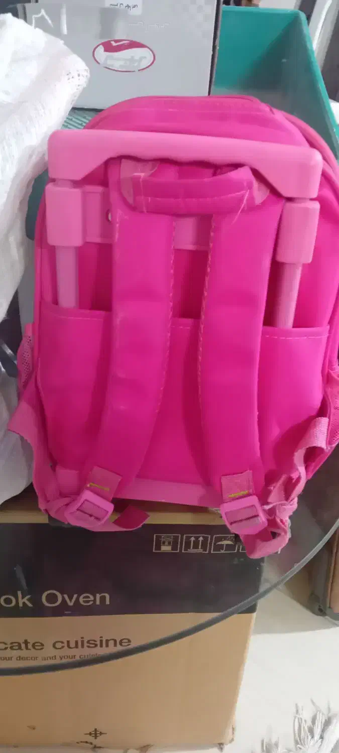 کیف مدرسه|کیف، کفش، کمربند|بروجرد, |دیوار