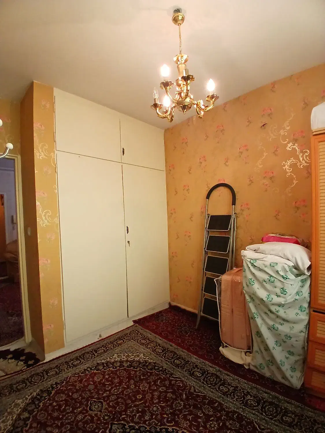 ۶۰ متر دو خواب طبقه ۳ امیربهادر