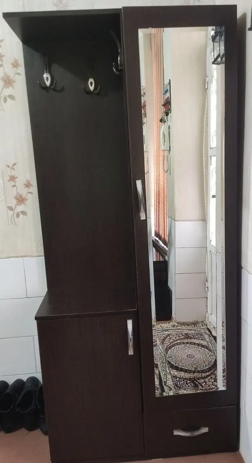 جاکفشی|جاکفشی، کمد، دراور|شیراز, کوشک میدان|دیوار