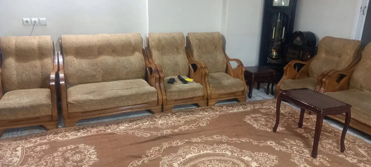 مبل ۸ نفره|مبلمان خانگی و میز عسلی|فولادشهر, C1|دیوار
