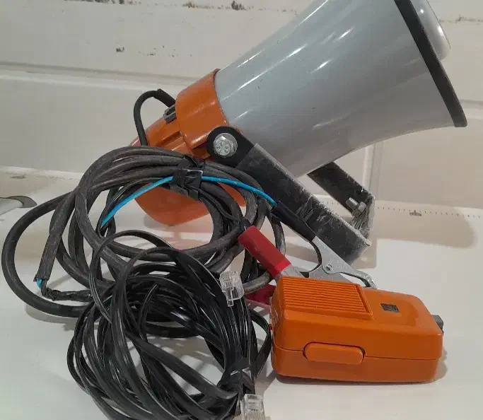 بلندگو|صوتی و تصویری|ملایر, |دیوار