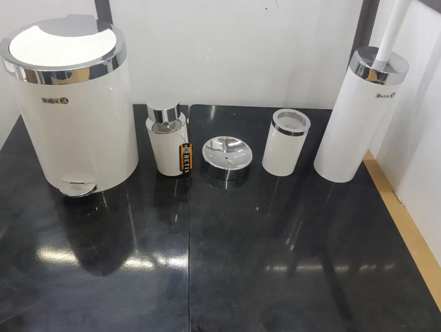 اکسسوری پنج تیکه بتیس|لوازم سرویس بهداشتی|کرج, کوی مدرس|دیوار