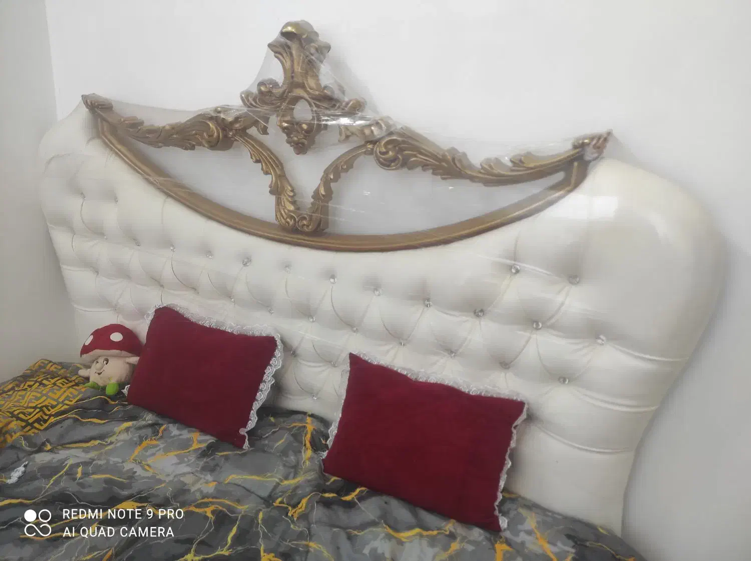 تخت لمسه دار سلطنتی|تخت و سرویس خواب|گلبهار, بیزکی|دیوار