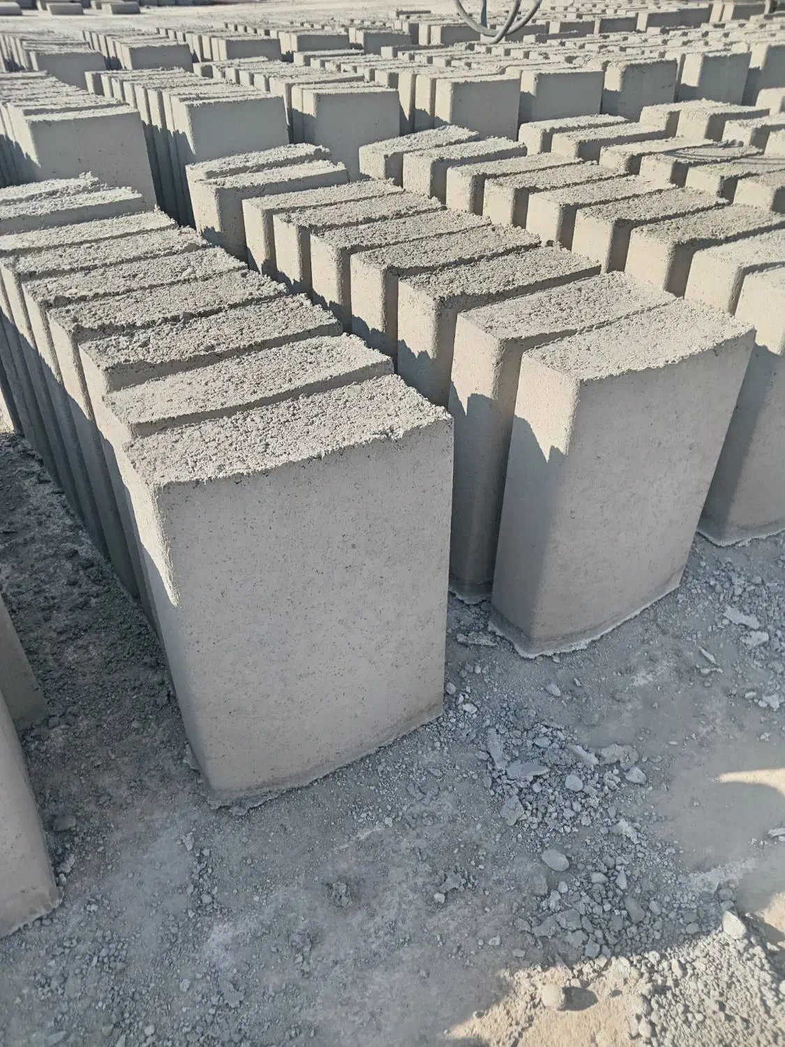 کارگاه تولید جدول بتنی|خدمات پیشه و مهارت|گرمسار, |دیوار