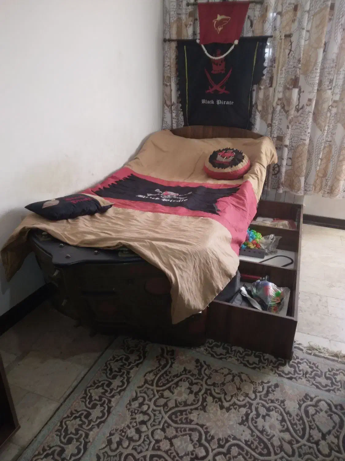 تخت نوجوان مدل کشتی کارائیب|تخت و سرویس خواب|رودهن, |دیوار