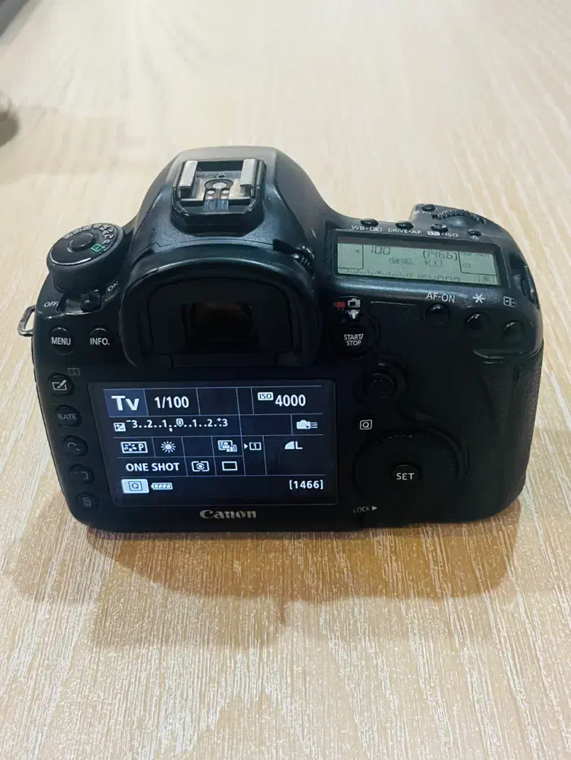 دوربین canon 5D SR|دوربین عکاسی و فیلمبرداری|گرگان, |دیوار