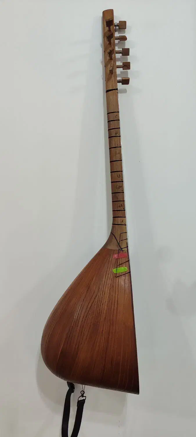 ساز قوپوز|سازهای سنتی|مشگین شهر, |دیوار