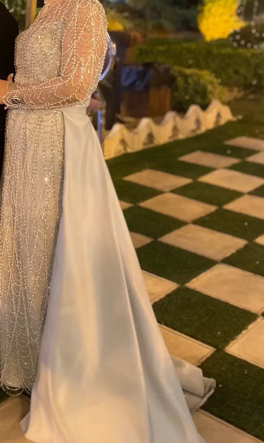 لباس مجلسی|لباس|ری, دولتآباد|دیوار