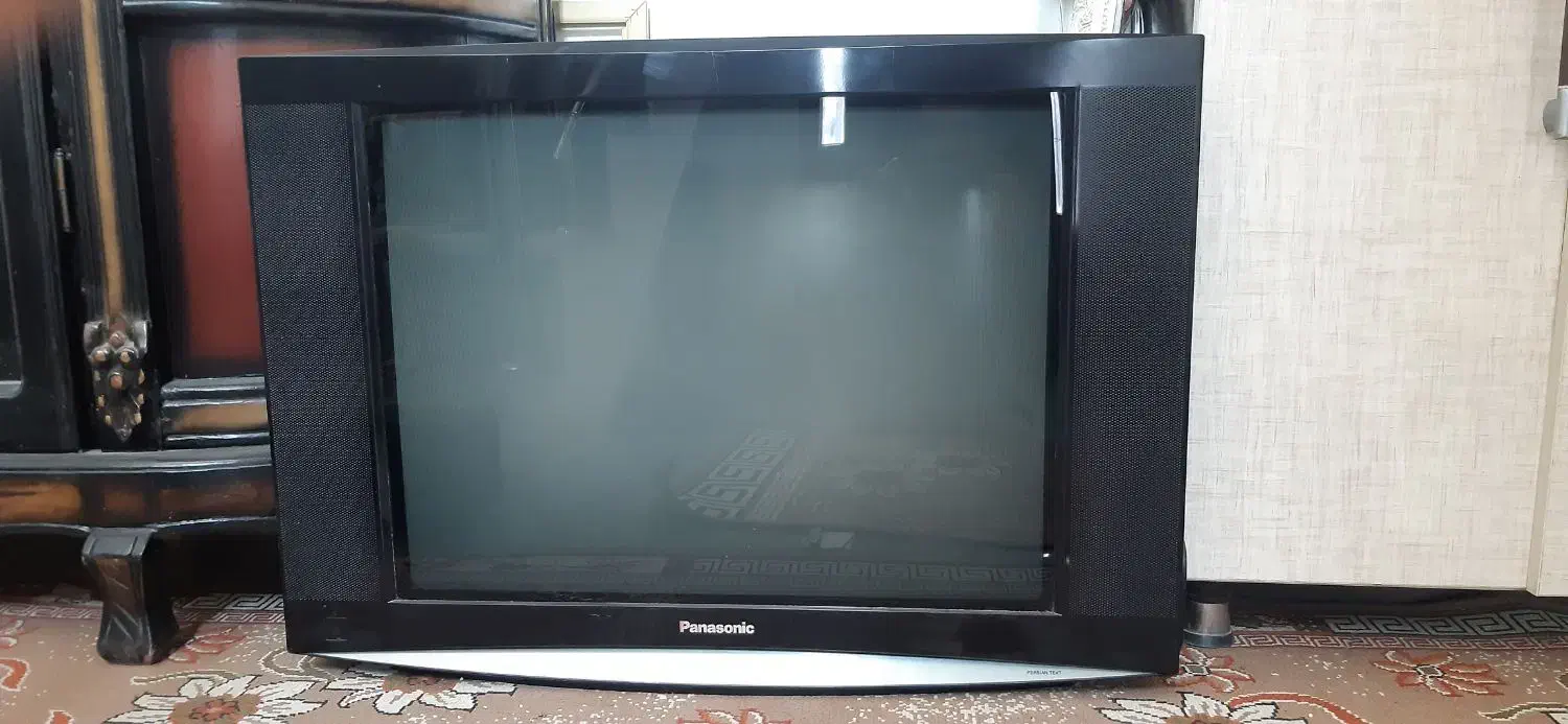 یک عدد تلویزون|تلویزیون و پروژکتور|خوی, |دیوار