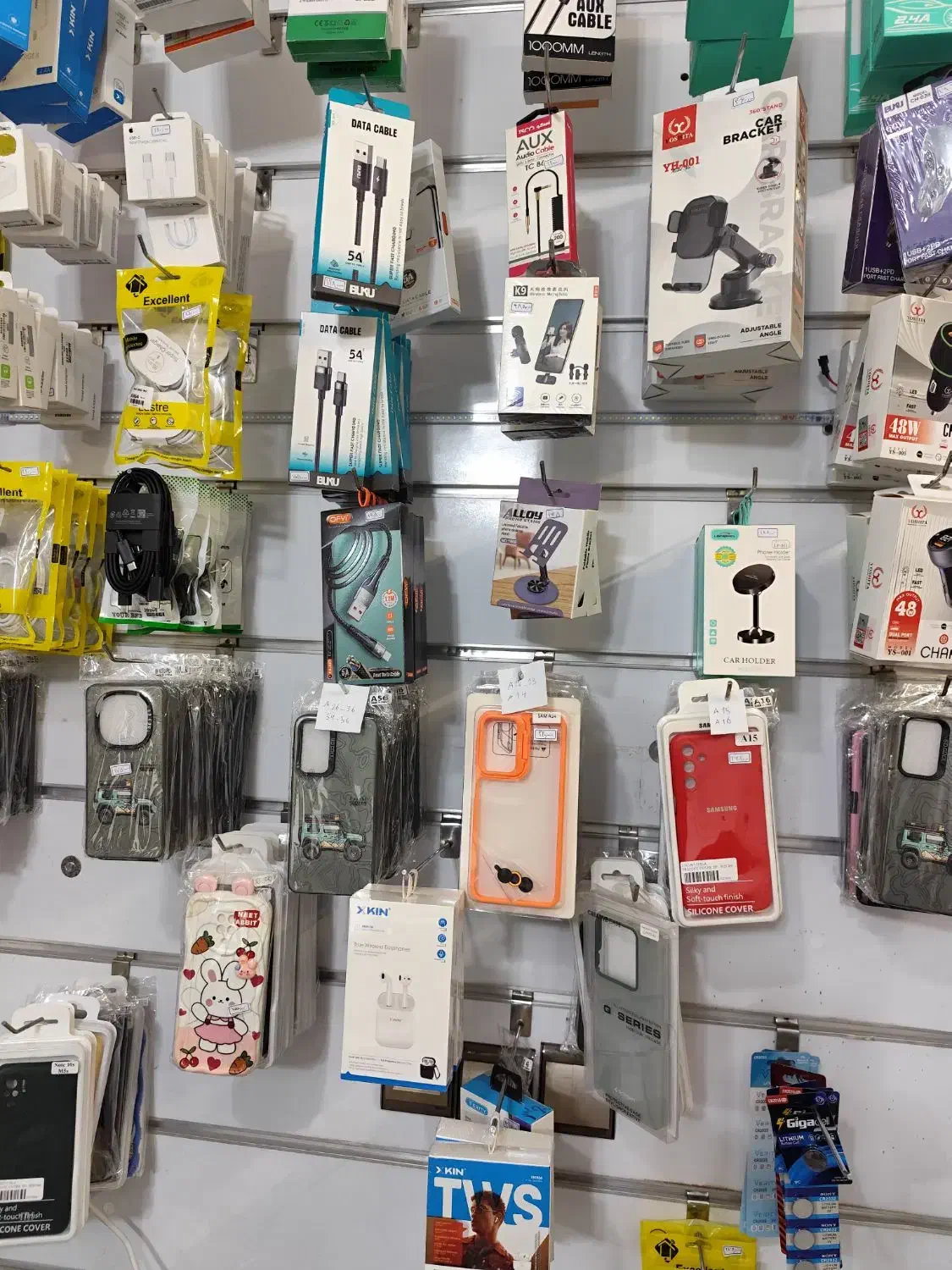 انواع  و اقسام لوازم جانبی موبایل|لوازم جانبی موبایل و تبلت|شهرضا, |دیوار