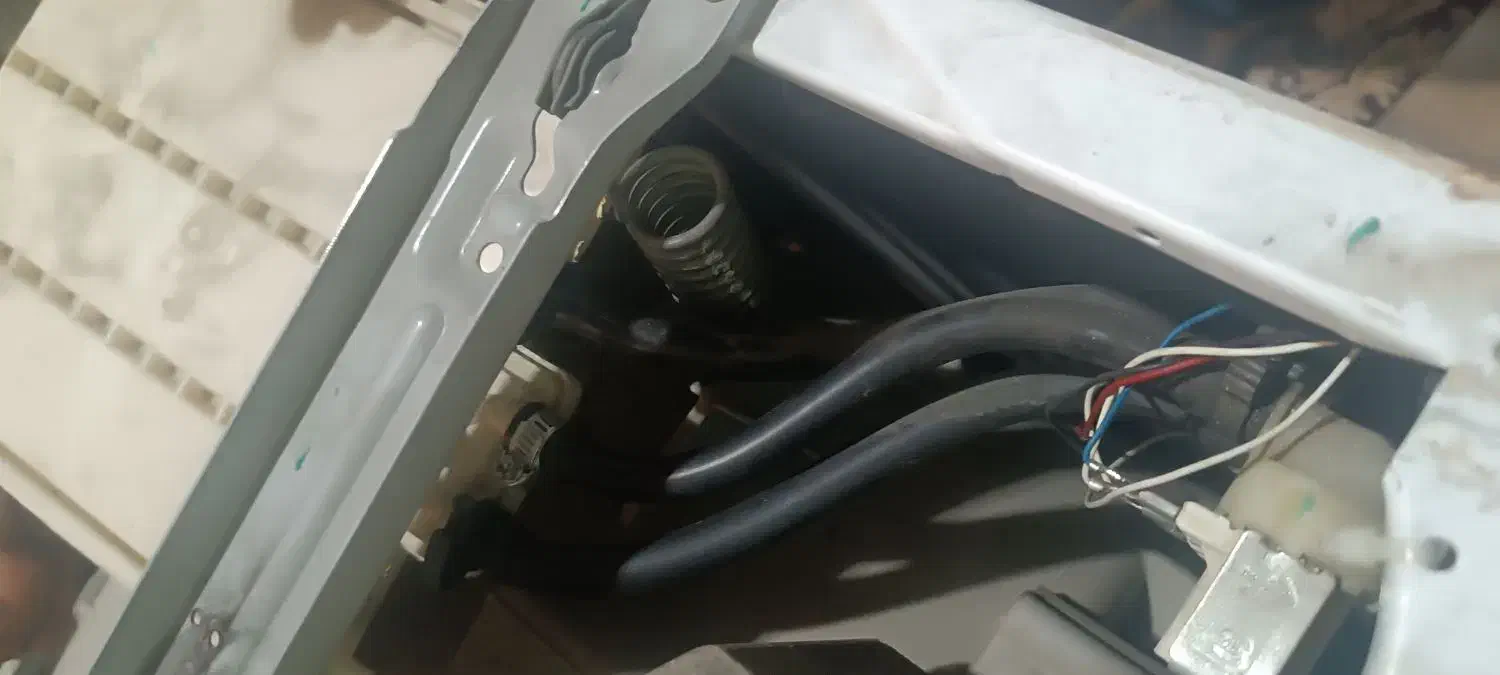 تعمیرات نصب سرویس انواع لباسشویی و آبگرمکن و بخاری|خدمات پیشه و مهارت|تبریز, |دیوار