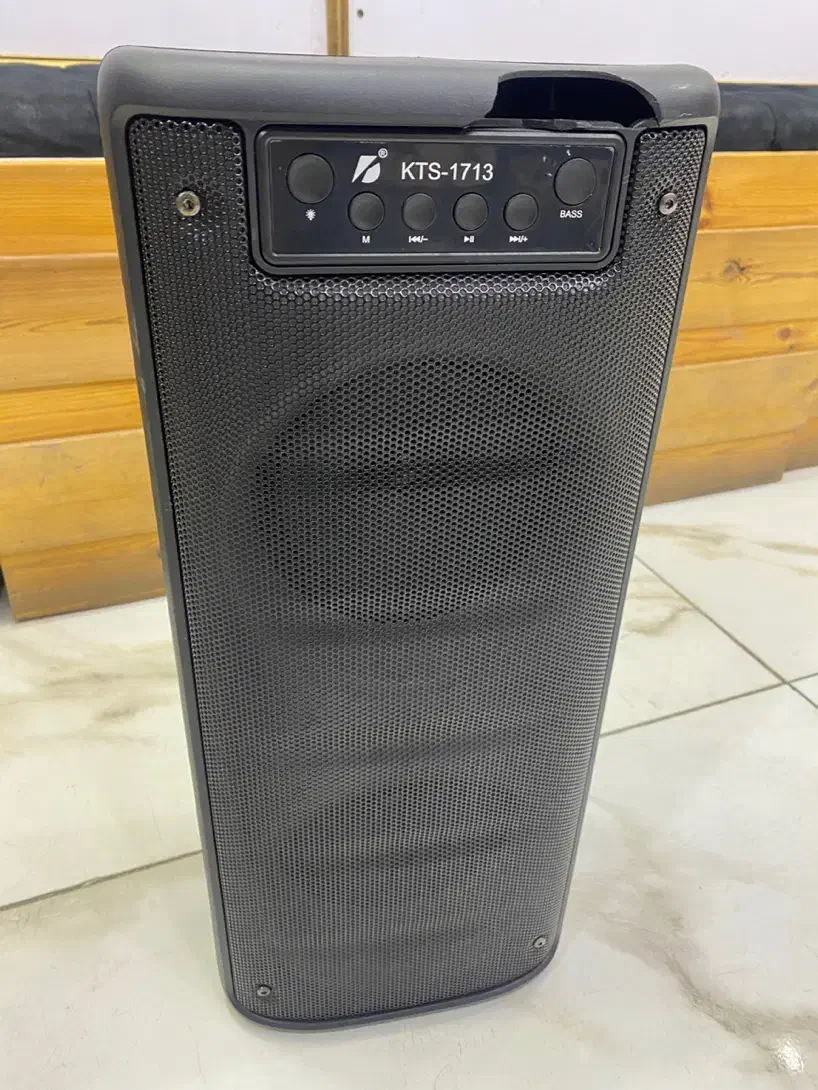 اسپیکر چمدانی نو و شکسته به قیمت عمده|پخش‌کننده همراه|اصفهان, احمدآباد|دیوار