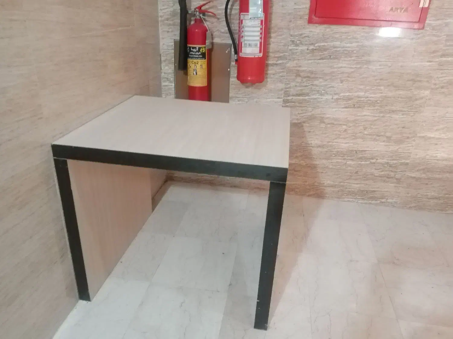 میز ام دی اف نو|میز و صندلی غذاخوری|شهرکرد, |دیوار