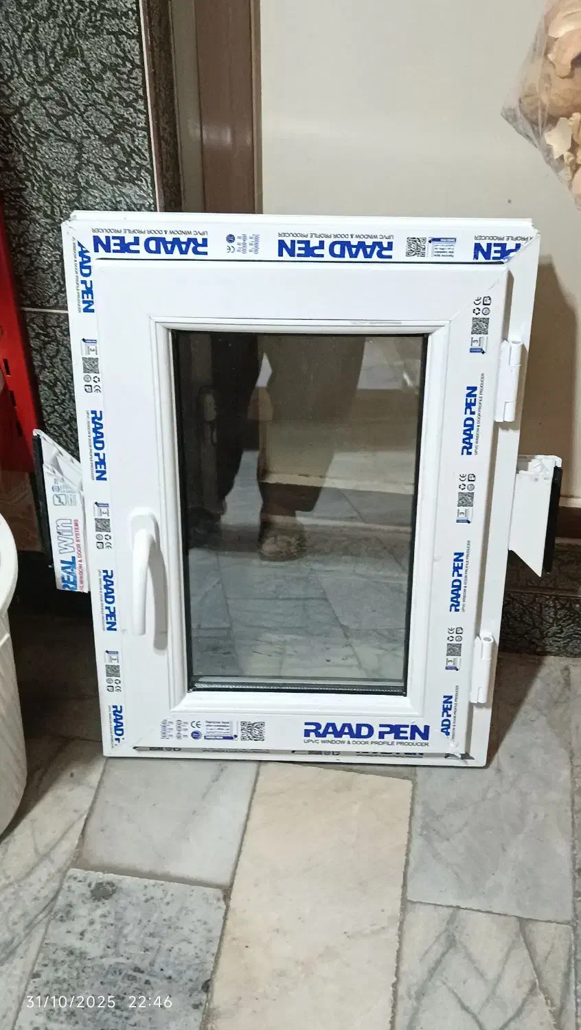 پنجره دوجداره سالم نو شیشه سیلور نقره ای|مصالح و تجهیزات ساختمان|محمدشهر, کوی بهار|دیوار