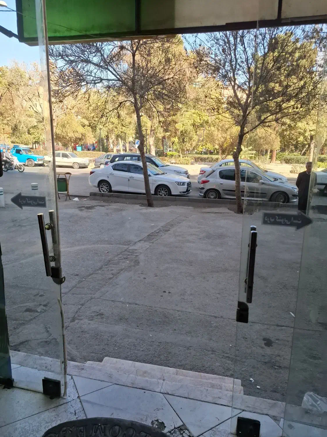 بوفه و مغازه دومنظوره داخل باشگاه وخیابان حریم حرم|اجارهٔ مغازه و غرفه|مشهد, عنصری|دیوار