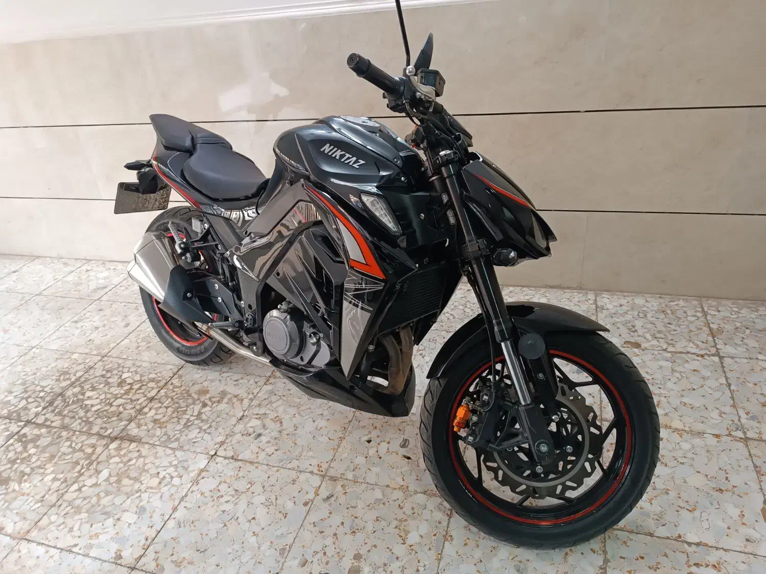 نیکتاز طرح z ۱۰۰۰|موتورسیکلت|قم, شهرک مهدیه (مدرس)|دیوار