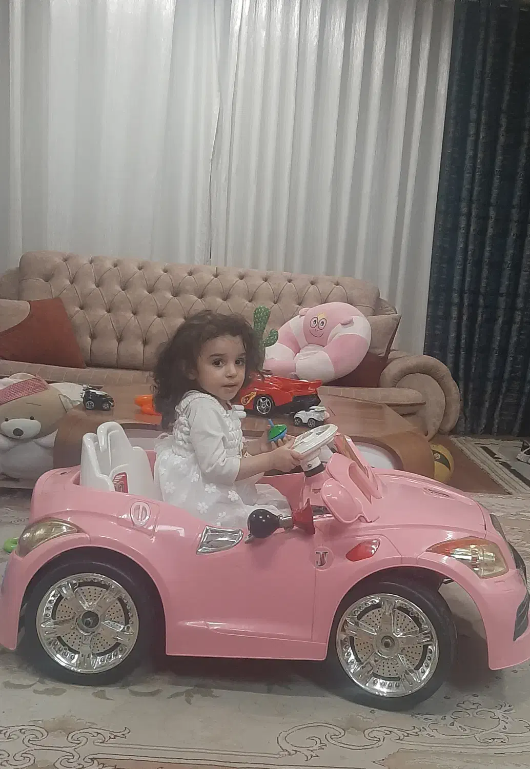 میز غذاخوری، گهواره میلاد رنگ صورتی، ماشین شارژی|میز و صندلی غذاخوری|کرج, شهرک جهاننما|دیوار