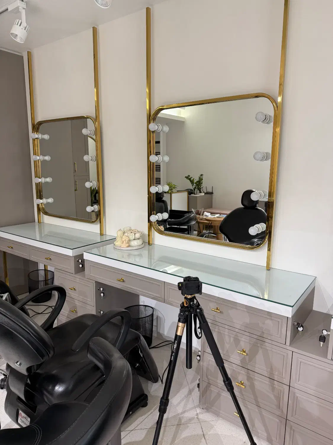 افتتاح سالن زیبایی شیک با کمترین هزینه(فروش وسایل)|آرایشگاه و سالنهای زیبایی|تهران, الهیه|دیوار