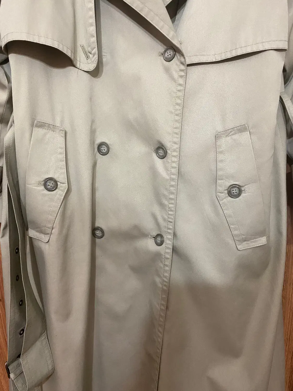 بارانی|لباس|رشت, گلسار|دیوار