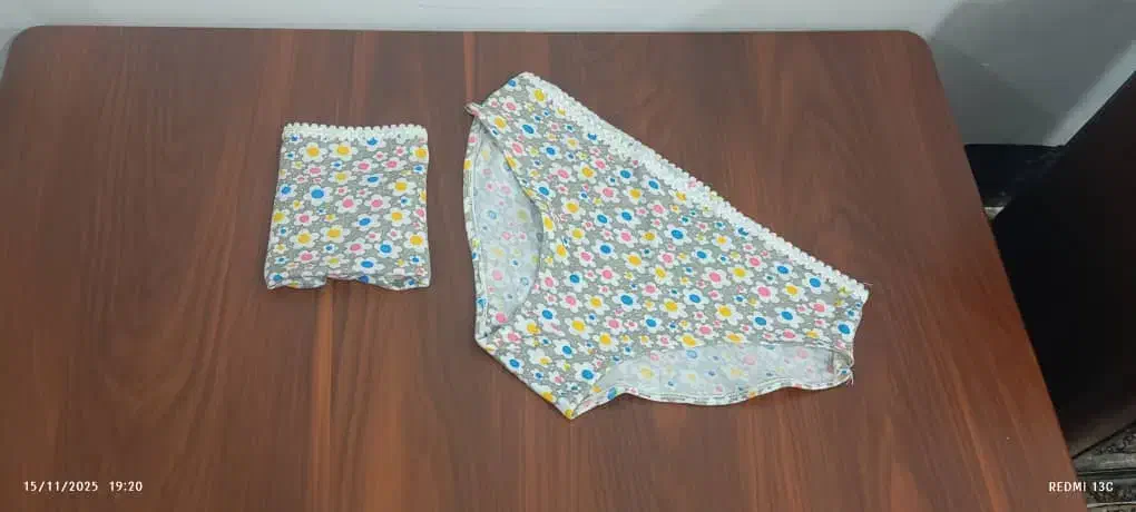 لباس زیر زنانه|لباس|بانه, |دیوار