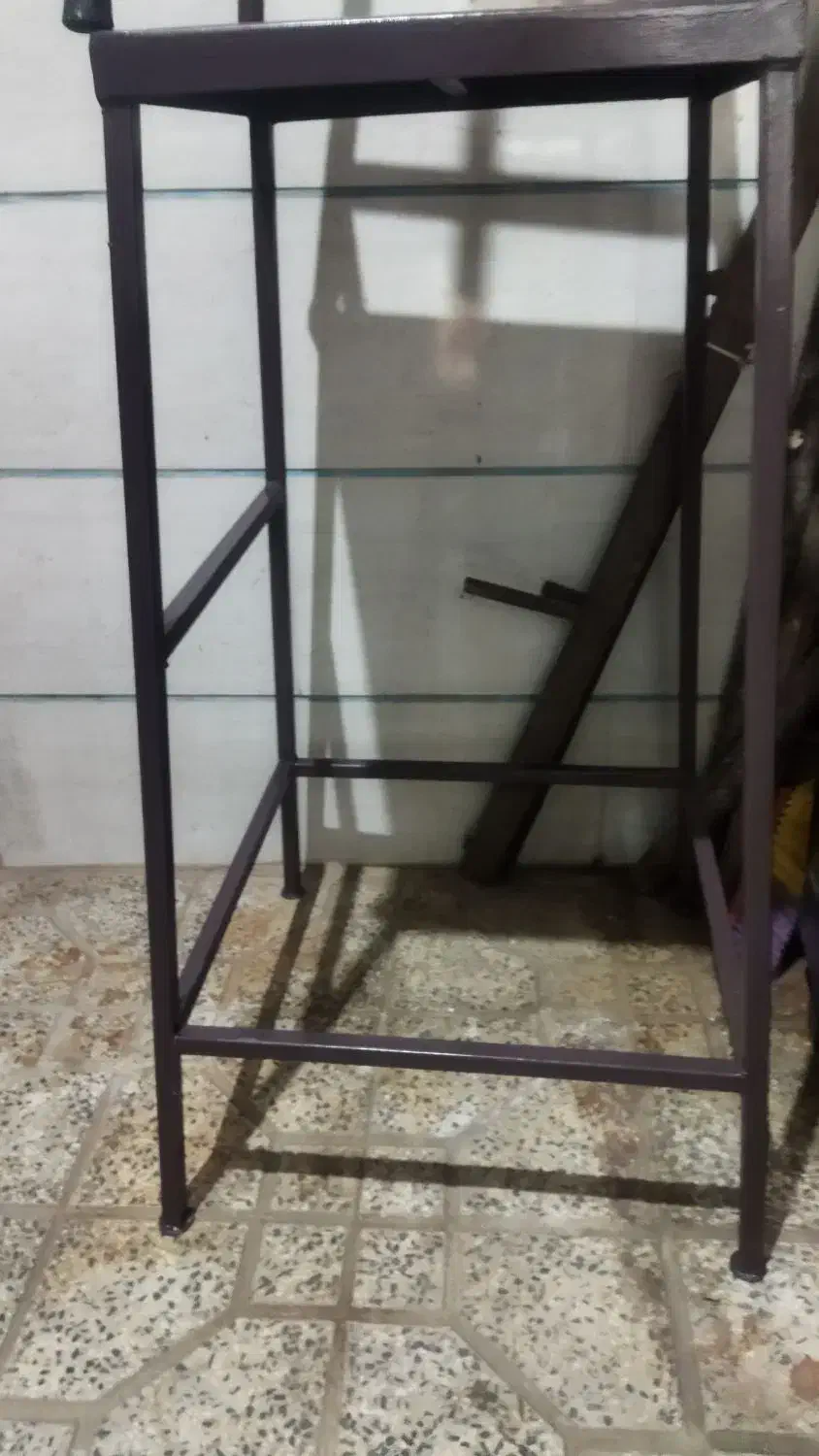 چهار پایه اهنی|صندلی و نیمکت|الوند, |دیوار