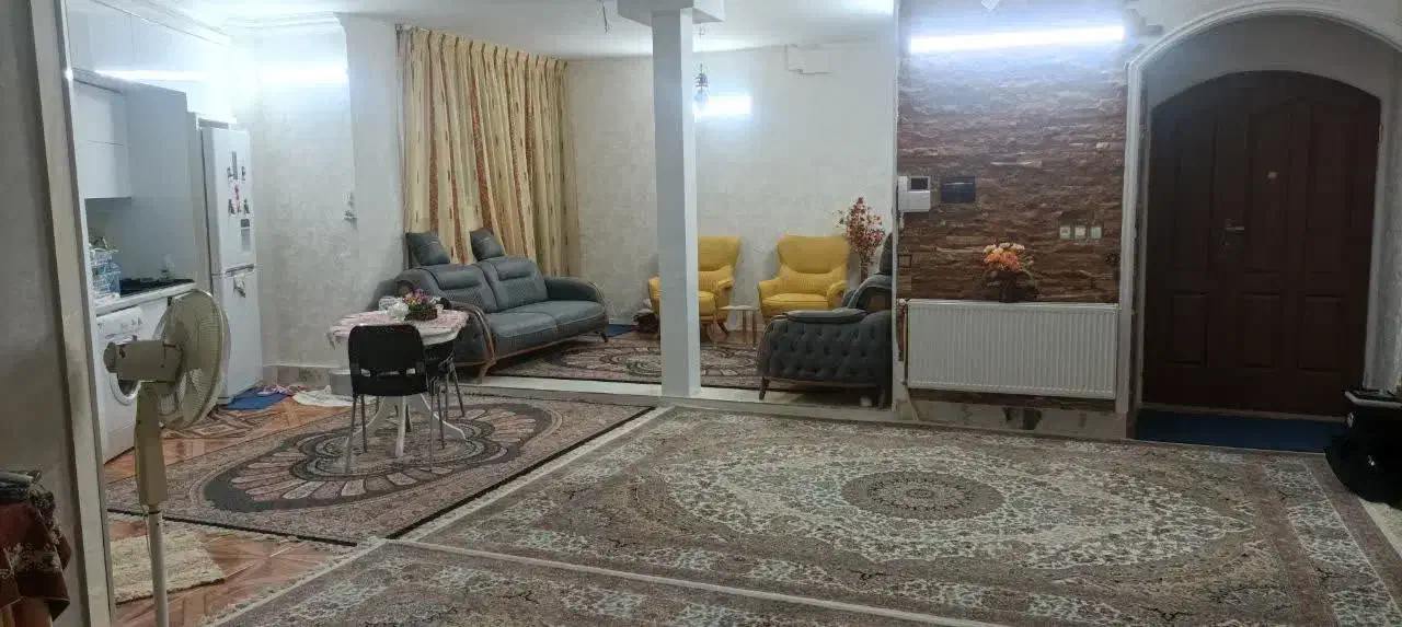 آپارتمان تازه بازسازی شده ، حاشیه آزادگان|اجارهٔ آپارتمان|کاشمر, |دیوار