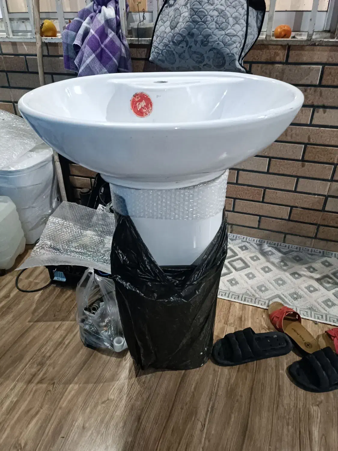 روشویی همراه پایه|لوازم سرویس بهداشتی|فریدونکنار, |دیوار