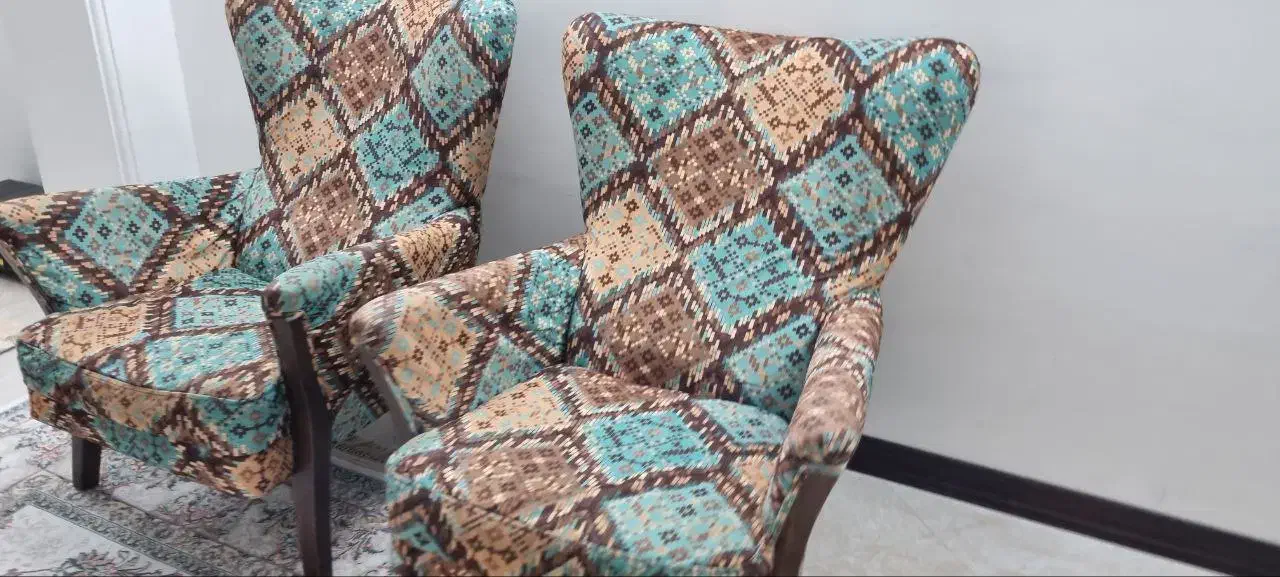 دو عدد مبل تک نفره|مبلمان خانگی و میز عسلی|قم, باجک یک|دیوار