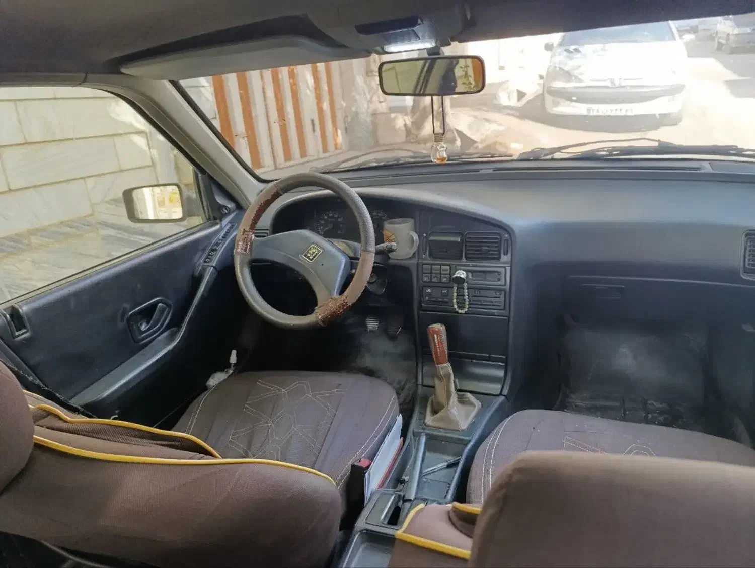 ۸۳ بنزینی|خودرو سواری و وانت|بروجرد, |دیوار