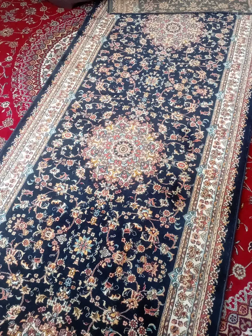 قالیچه راهرویی نونو فقط چند ماه استفاده شده|فرش|فولادشهر, C5|دیوار