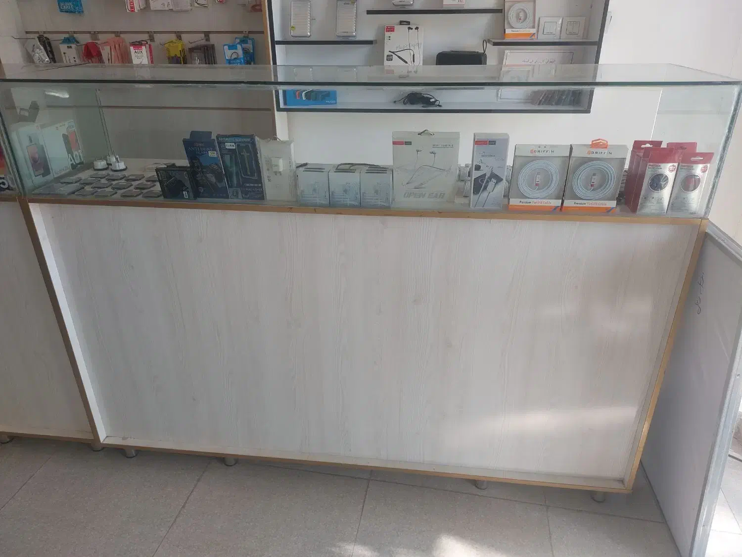 دکور اماده ویترین و تخته رگال|فروشگاه و مغازه|بم, |دیوار