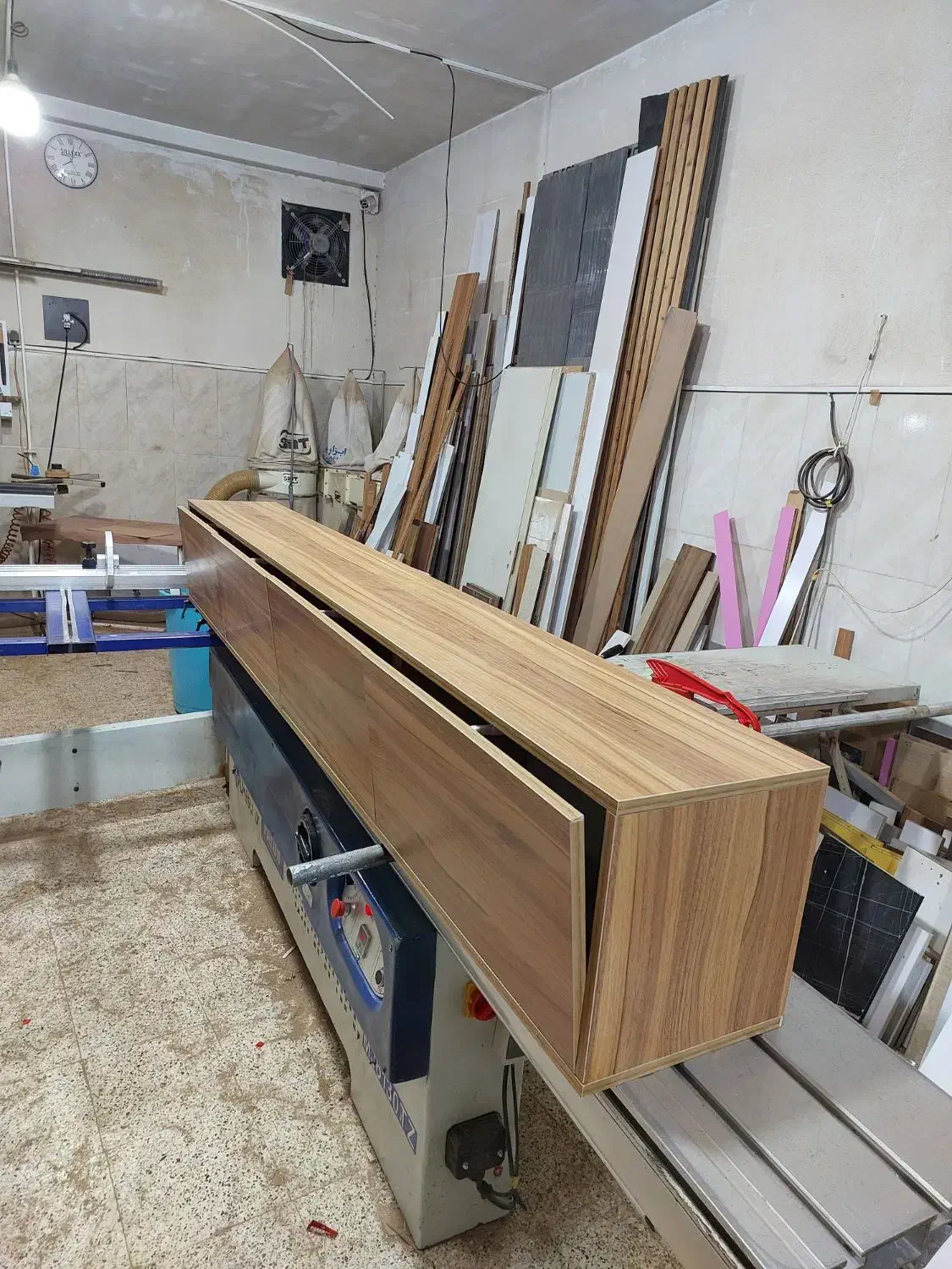 خدمات برش و نوارpvc|خدمات پیشه و مهارت|ماهدشت, |دیوار