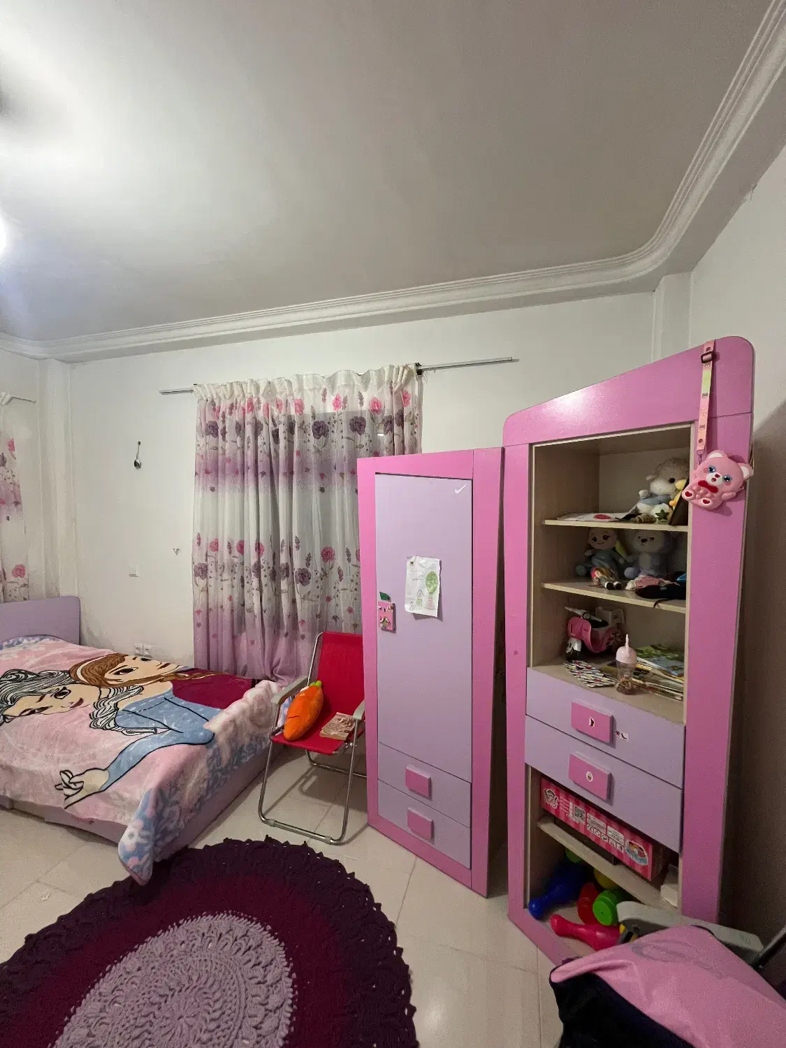 تخت و کمد و میزتحریر نوجوان|تخت و سرویس خواب|نور, |دیوار