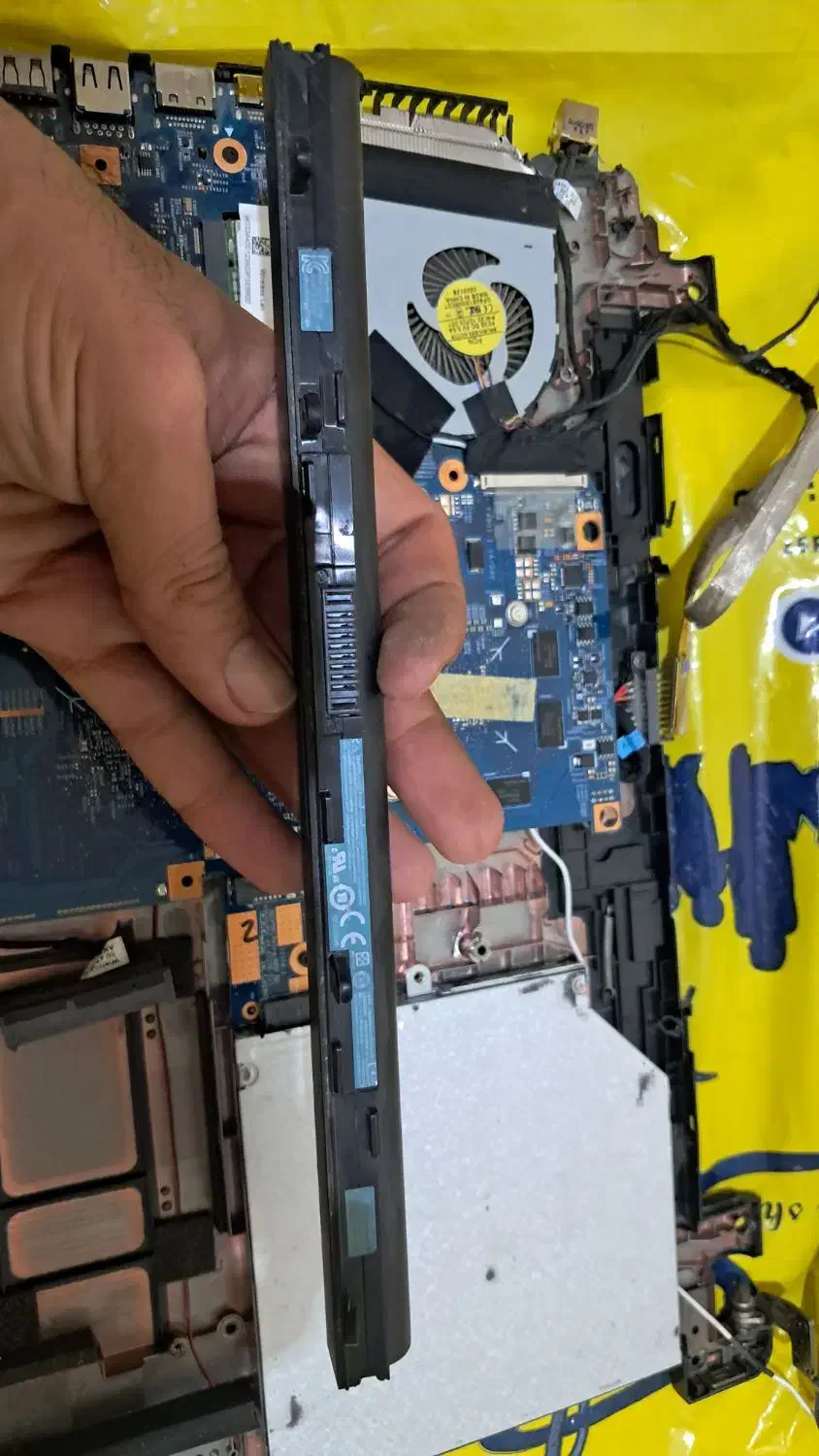 مادربرد و باتری لپتاپ در حد آک|قطعات و لوازم جانبی رایانه|سبزوار, طبرسی (جعفرآباد)|دیوار