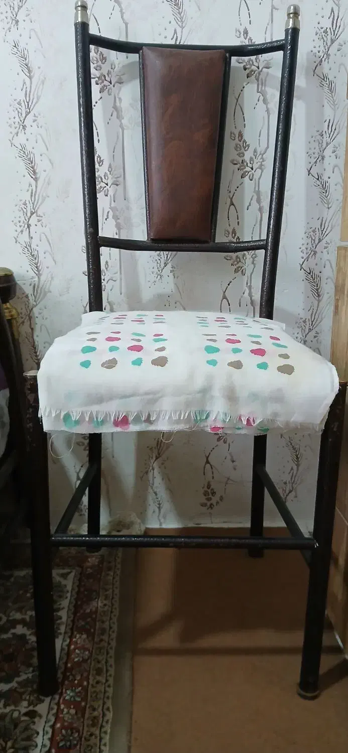 سه عدد صندلی فلزی|صندلی و نیمکت|ابهر, |دیوار