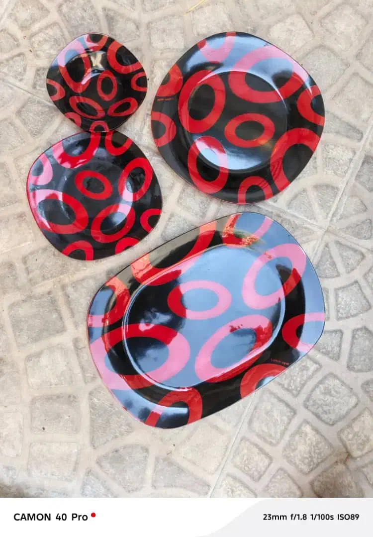 ظروف دست دوم و تازه   قالی و گلیم فرش|ظروف سرو و پذیرایی|بانه, |دیوار