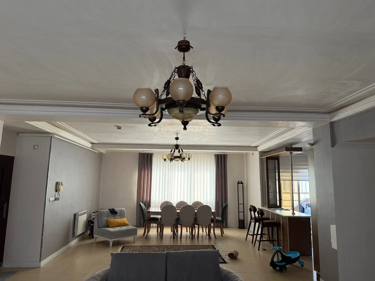 ۲تا لوستر ۶شاخه چوبی|لوستر و چراغ آویز|رشت, استادسرا|دیوار