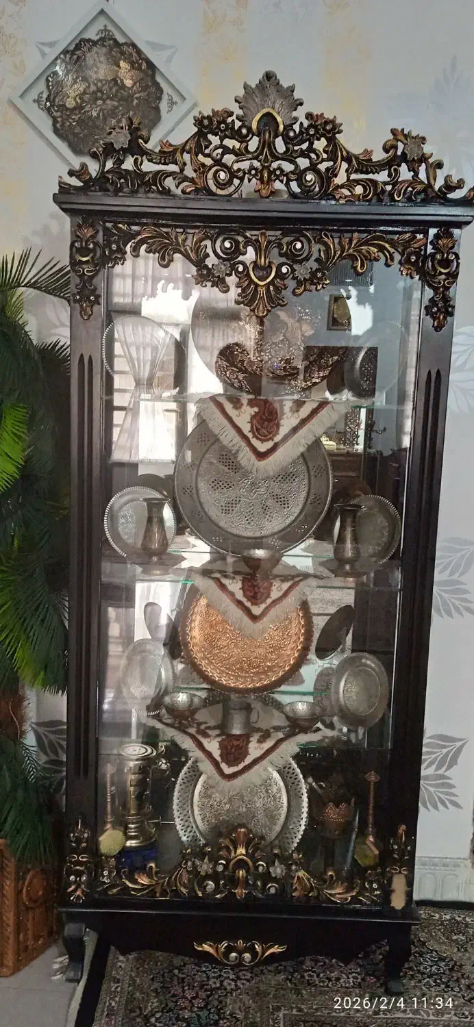 بوفه در حد نو|بوفه، ویترین، کنسول|زرند, |دیوار