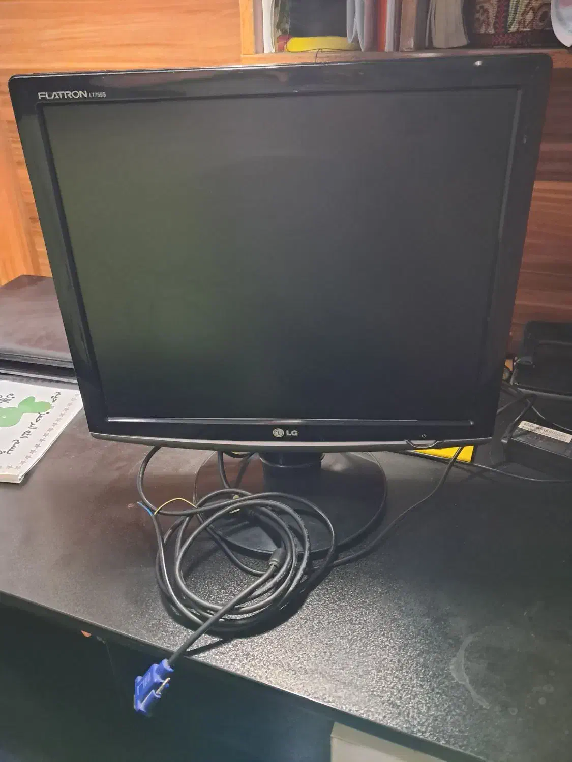 مانیتور ال جی نو۱۷اینچ|قطعات و لوازم جانبی رایانه|قرچک, شهرک طلائیه|دیوار