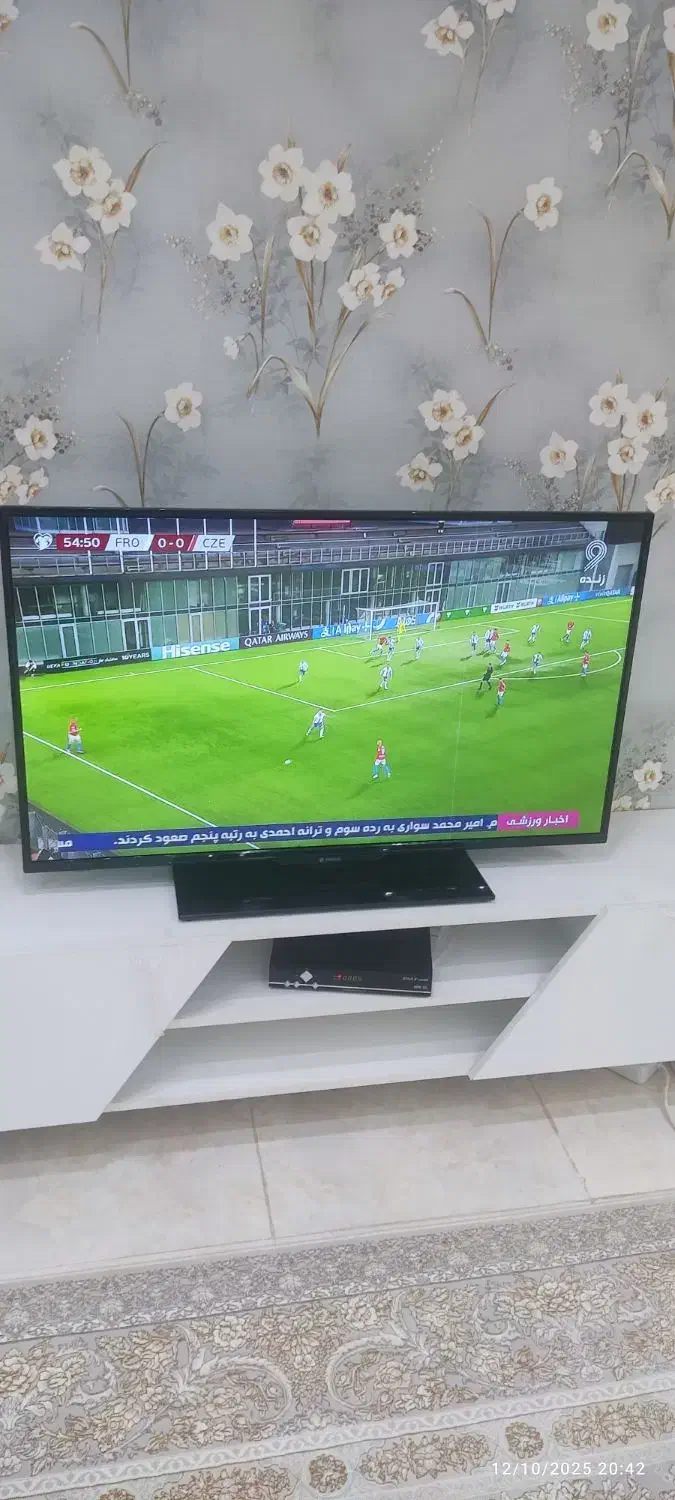 تلویزیون ال ای دی اسنوا 42 اینچ دهگلان|تلویزیون و پروژکتور|دهگلان, |دیوار