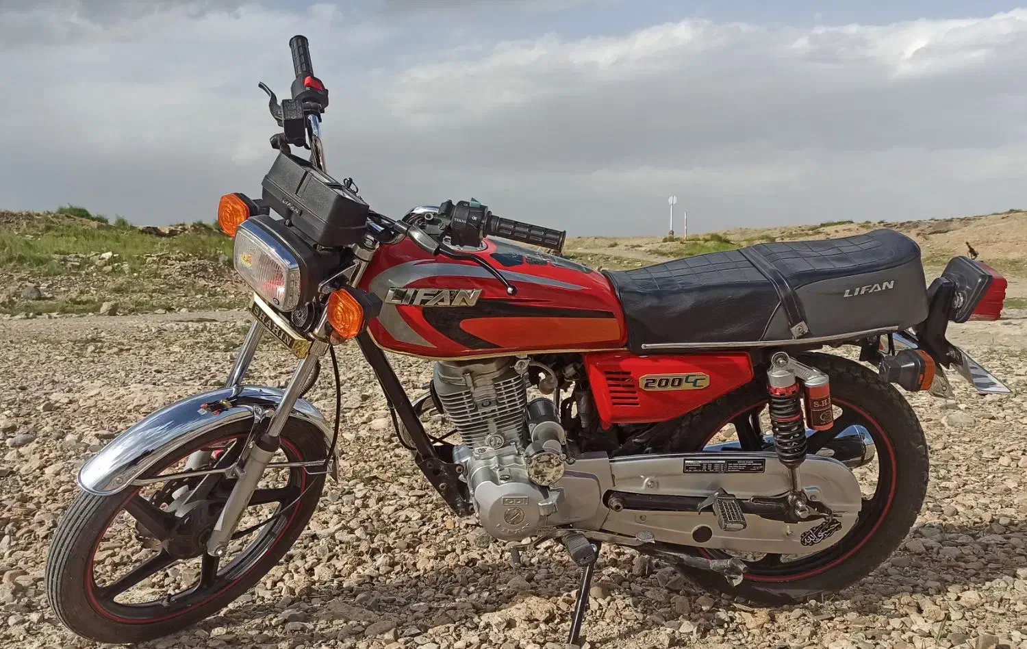 200 مدل 1402. کاربرات شده|موتورسیکلت|شازند, |دیوار