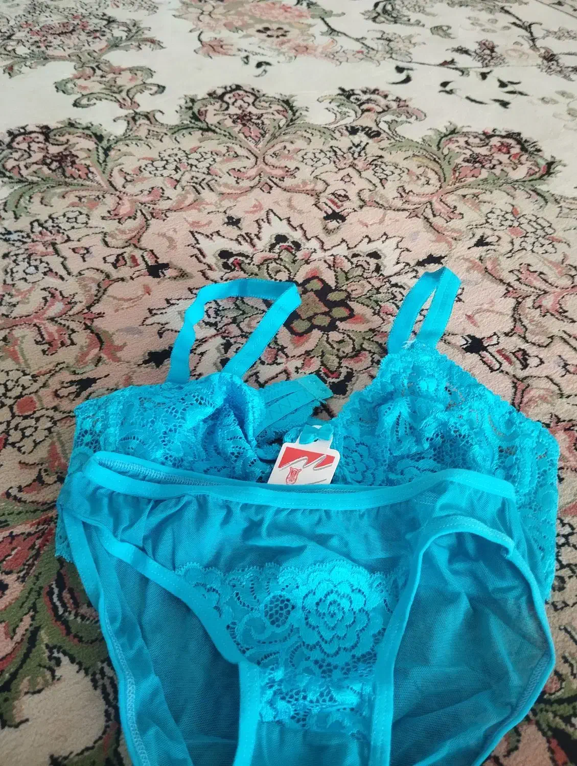 لباس زیر|لباس|هشتگرد, شهرک ولیعصر (مصلی)|دیوار