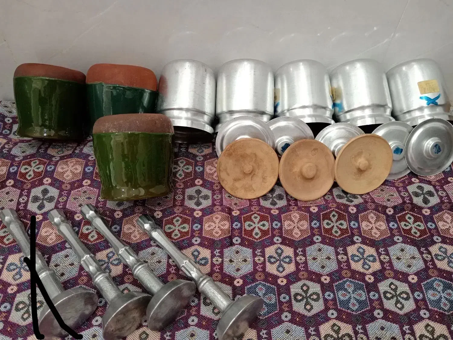تعدادی ظروف دیزی درحد|ظروف پخت‌وپز|گنبد کاووس, |دیوار
