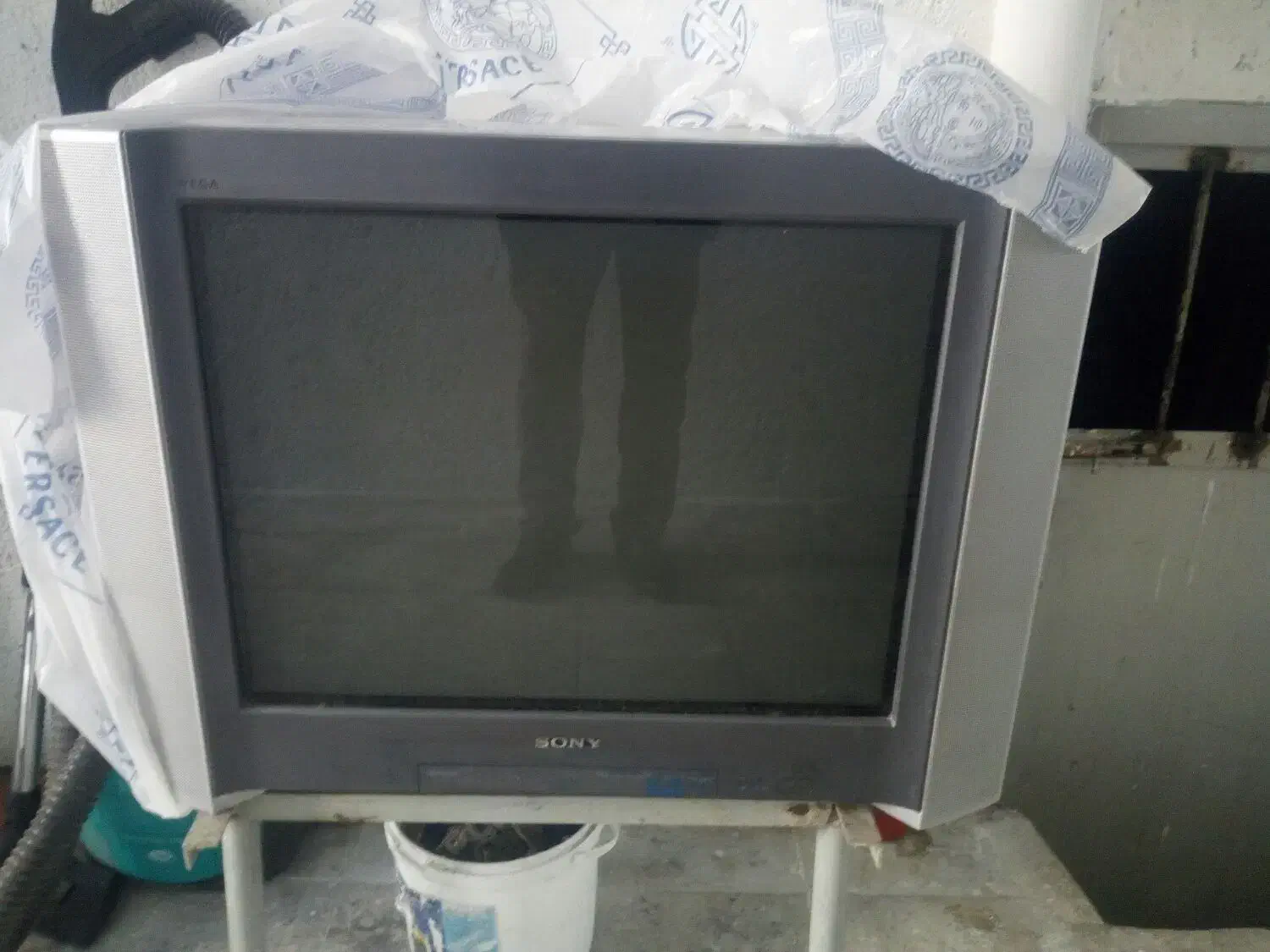 تلویزیون.|تلویزیون و پروژکتور|قزوین, |دیوار