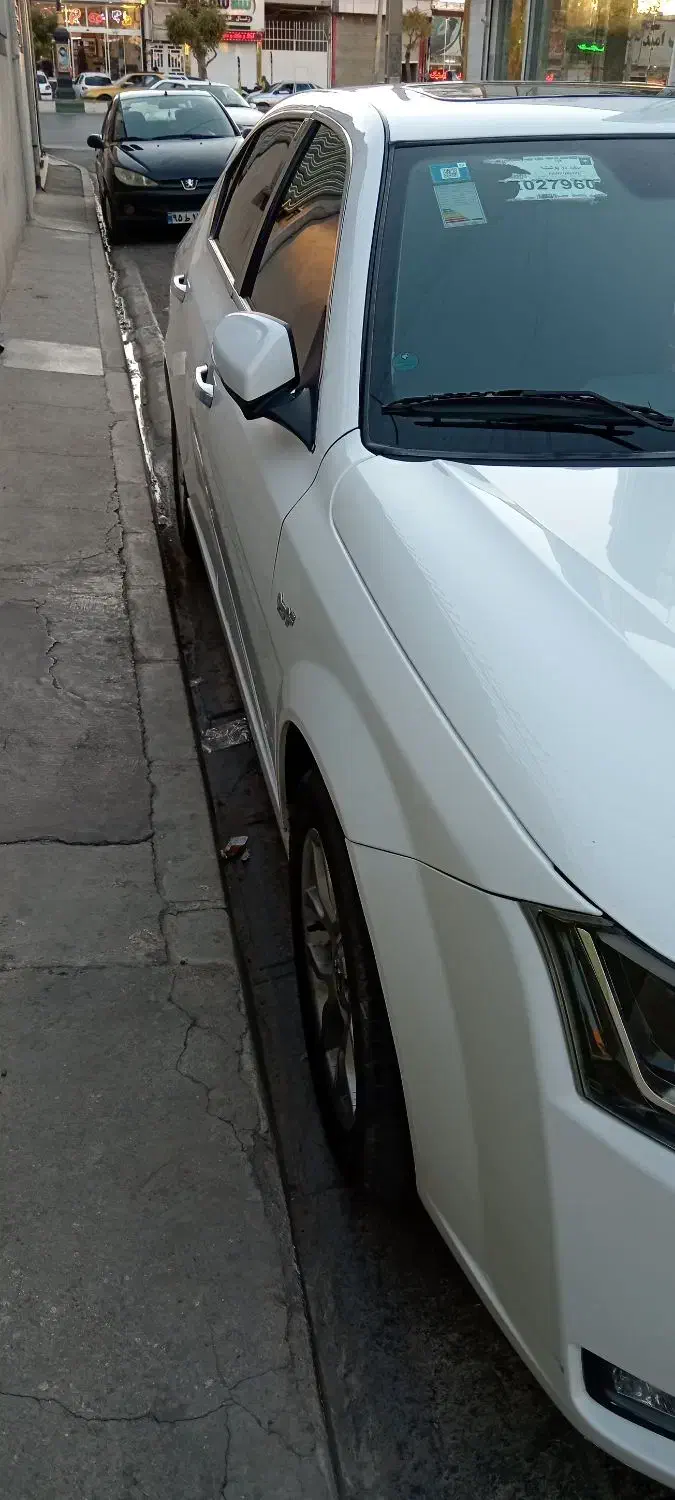 دنا پلاس توربو اتومات 1402|خودرو سواری و وانت|هشتگرد, شهرک بعثت|دیوار