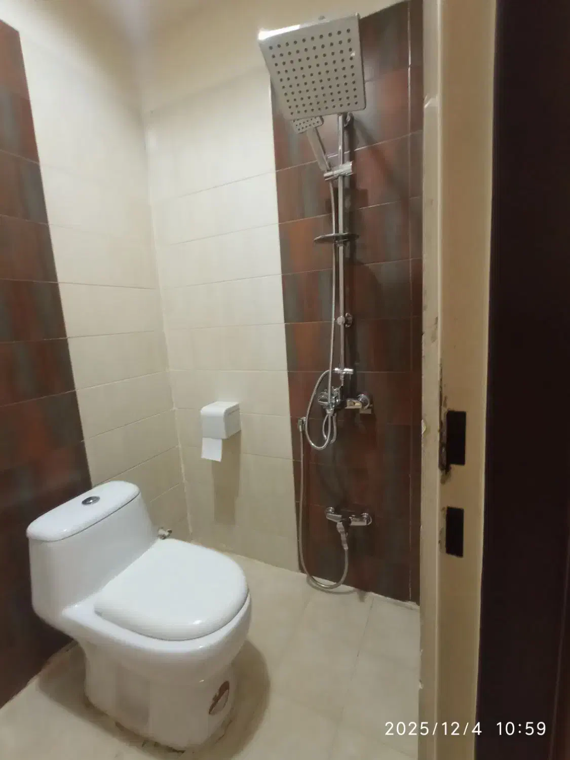 110متر دو خوابه ابن سینا