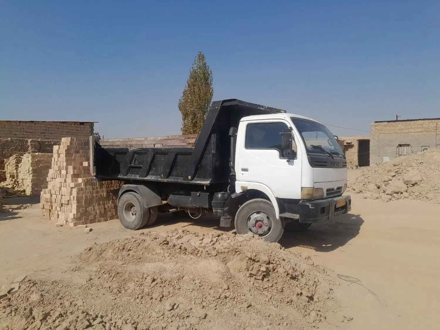 کاویان ۱۰۶ کمپرس|خودرو سنگین|یزد, |دیوار